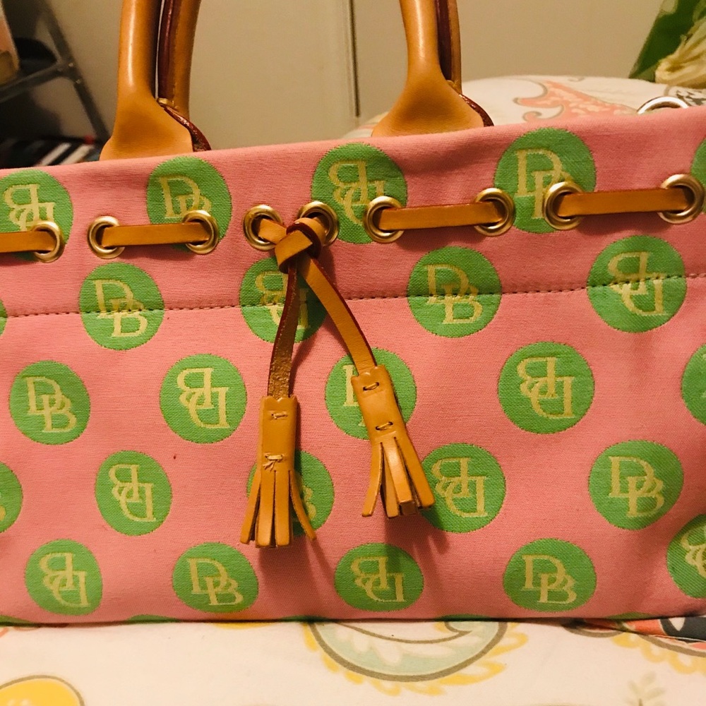 Dooney & Bourke signature Handbag
